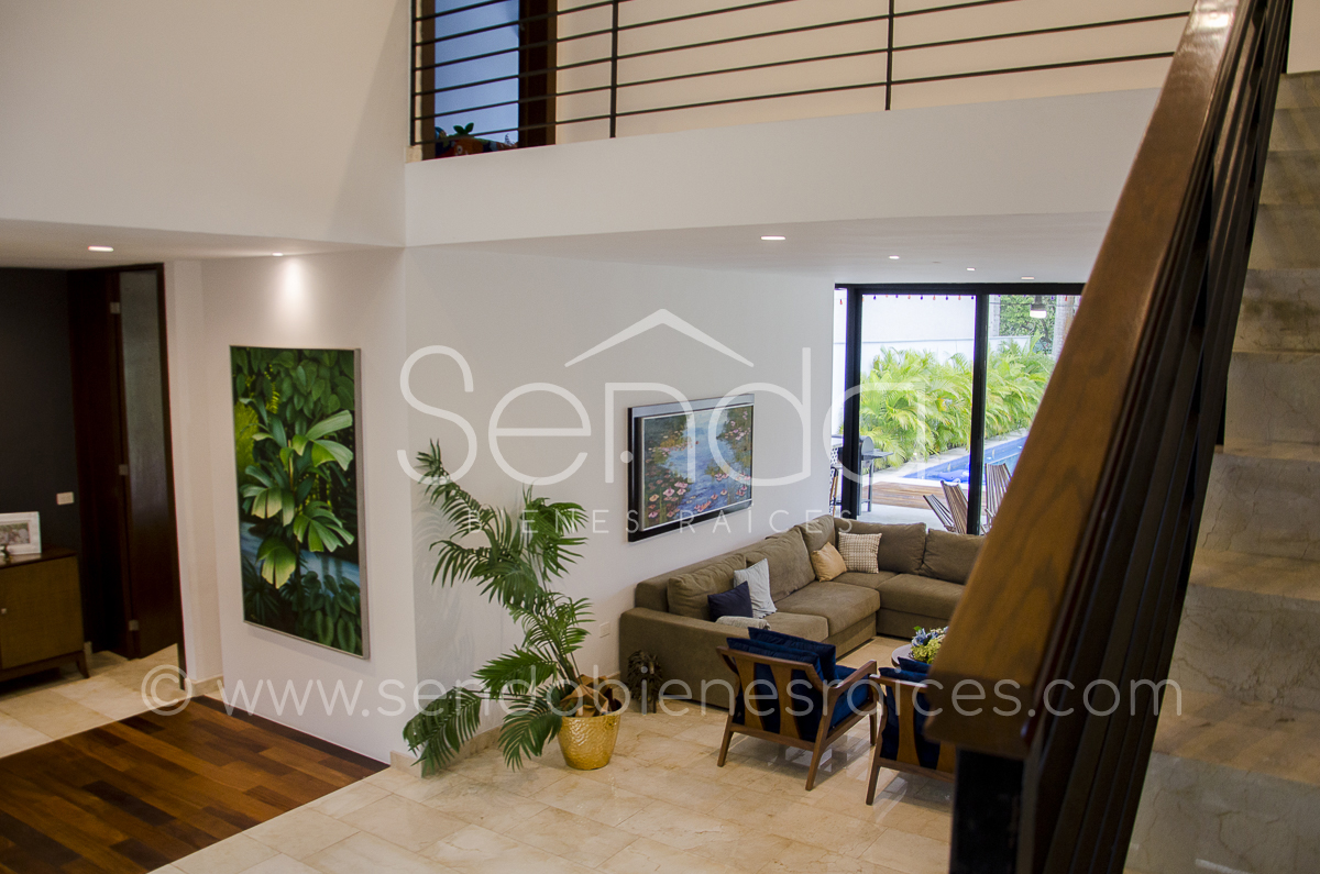 2019-12-03_23_15_02_19KG-38 Casa en venta en La Ceiba -28.jpg